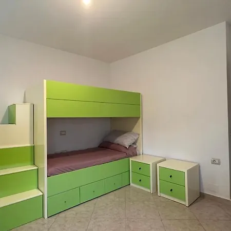 Meghy דירה *